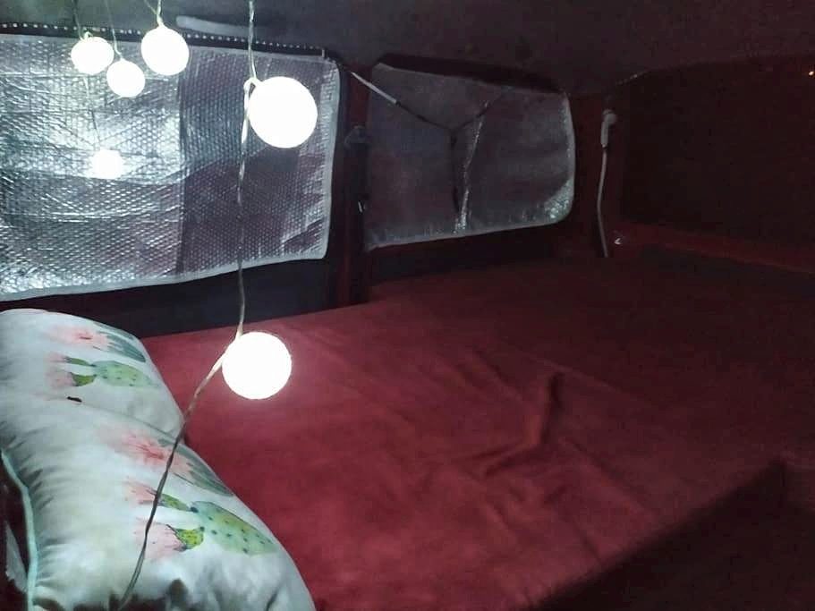 Ambiente nocturno con luces LED